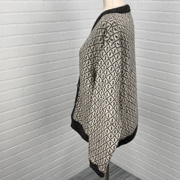 LL Bean Cardigan Women Large Beige Gray Diamond Metal Clasp Wool Norway Sweater - Picture 5 of 13
